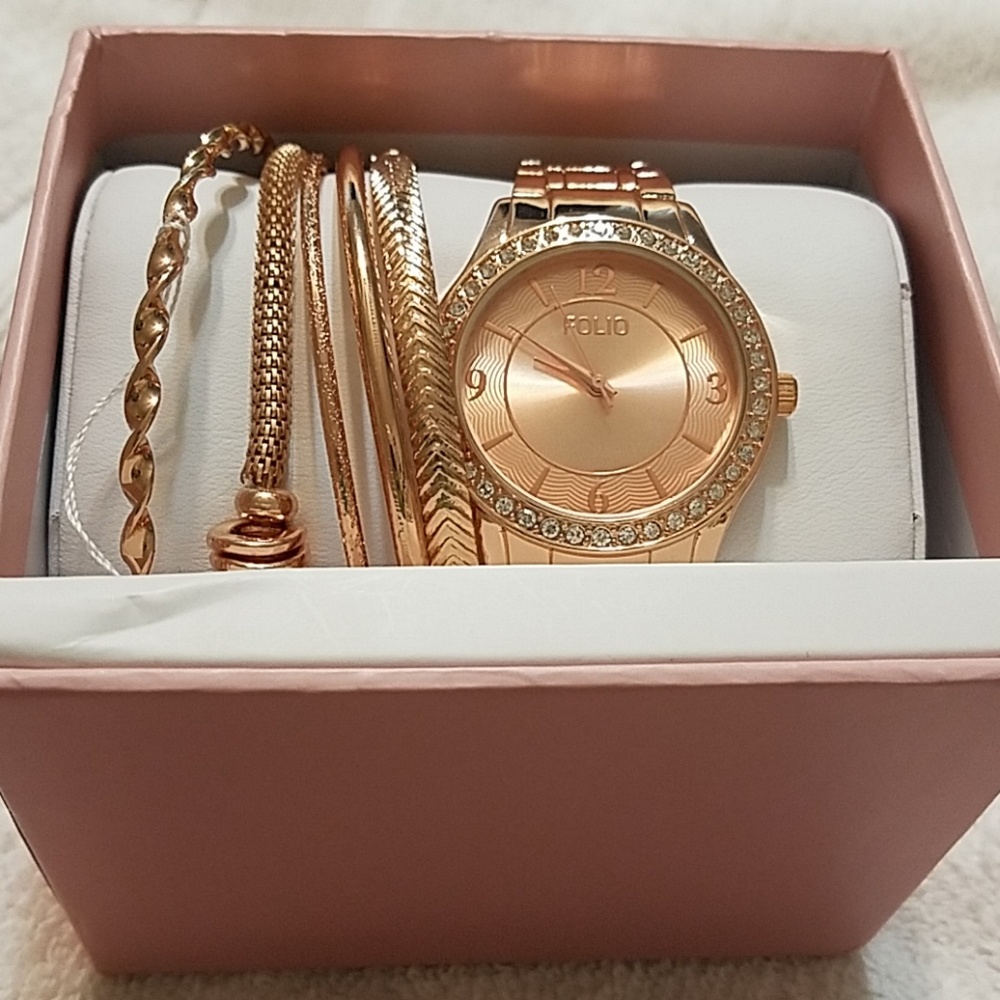 Watch & bracelet set - Picture 3 of 3